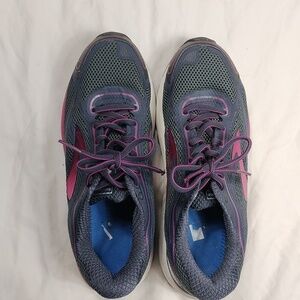 Brooks Dyad men's shoes size 11